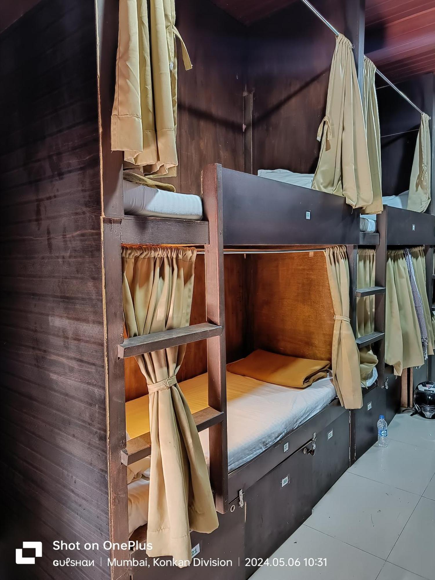 Asra Dormitory For Male And Female Mumbai Exterior foto