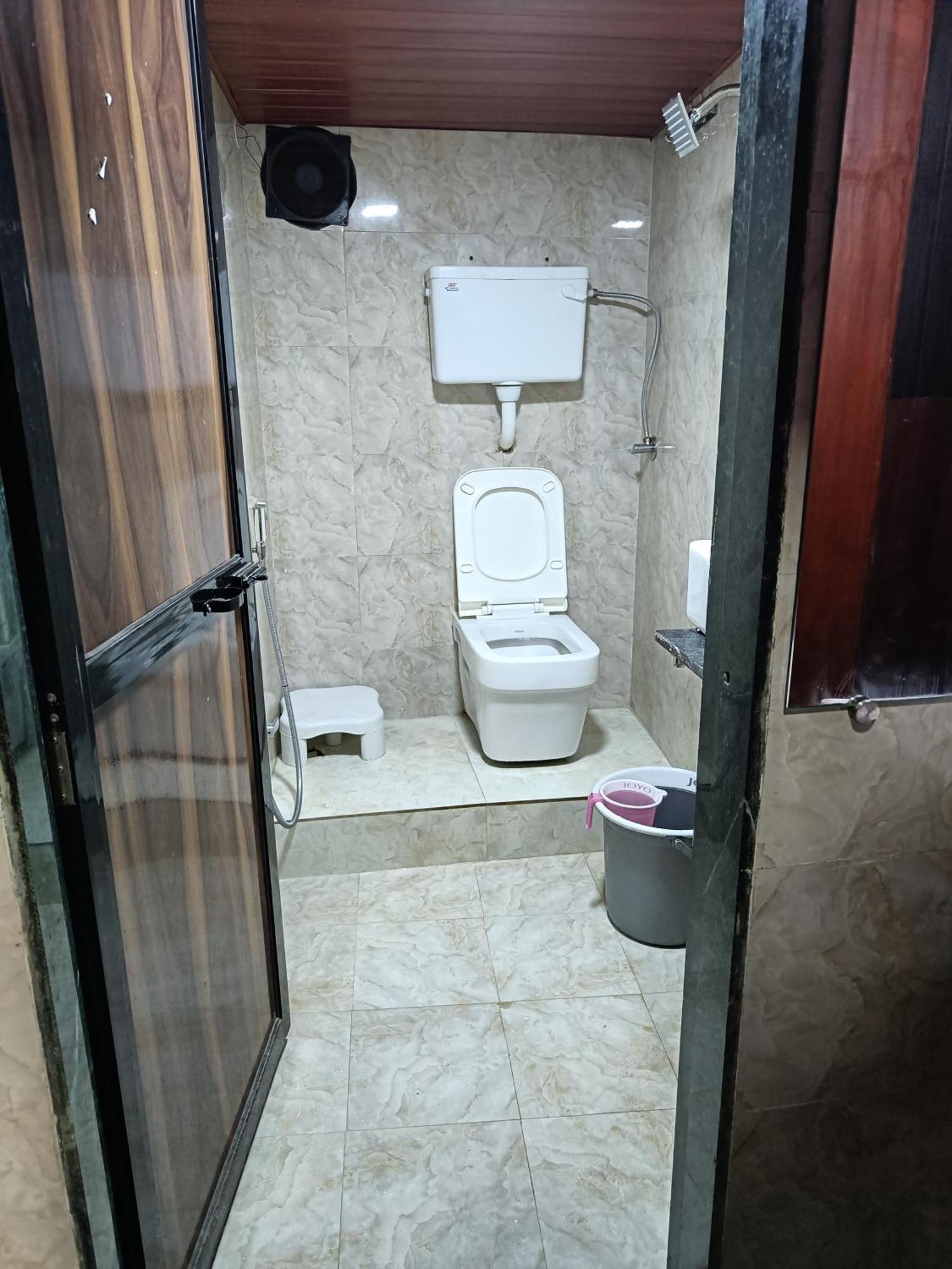 Asra Dormitory For Male And Female Mumbai Exterior foto