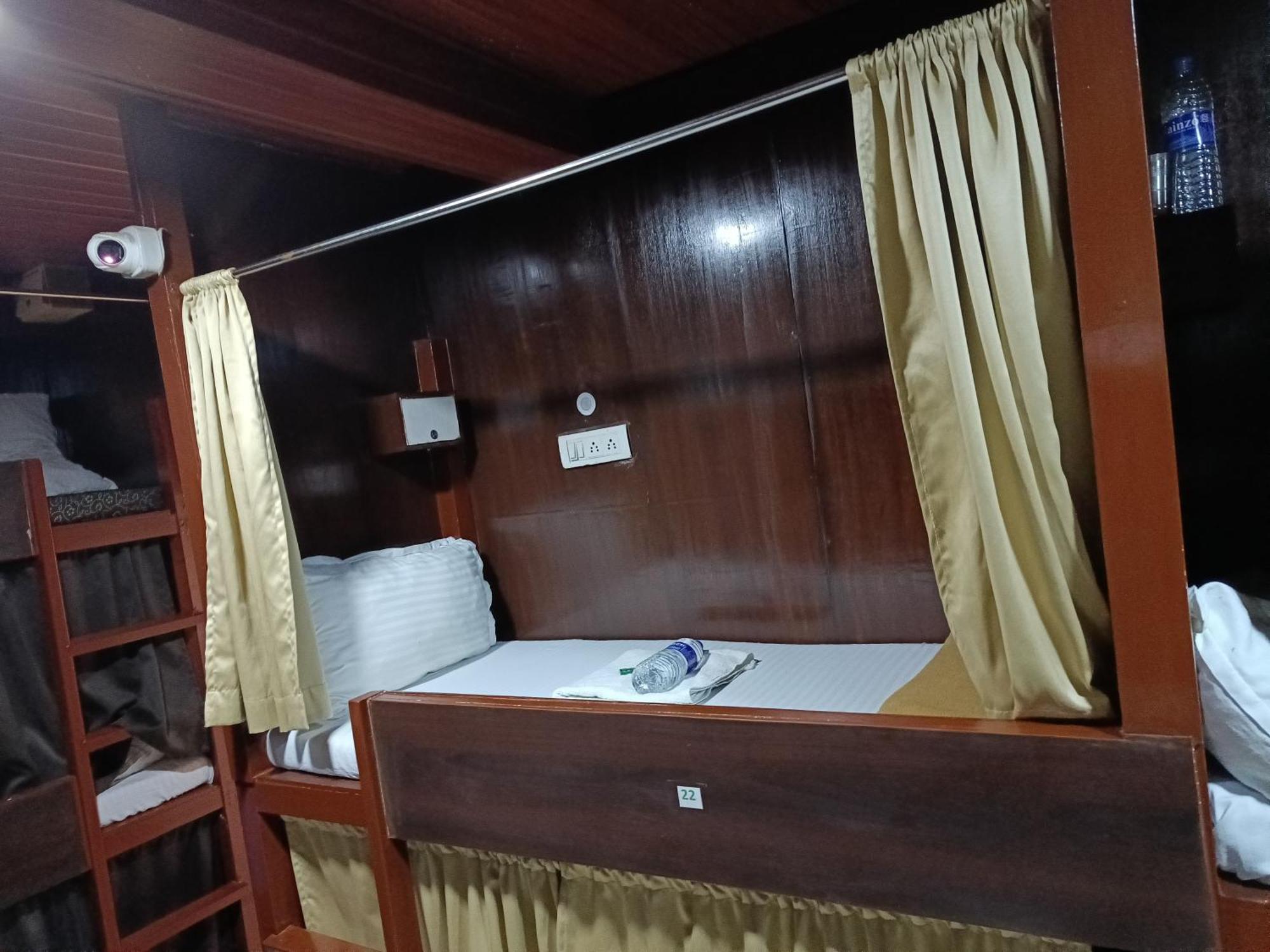 Asra Dormitory For Male And Female Mumbai Exterior foto