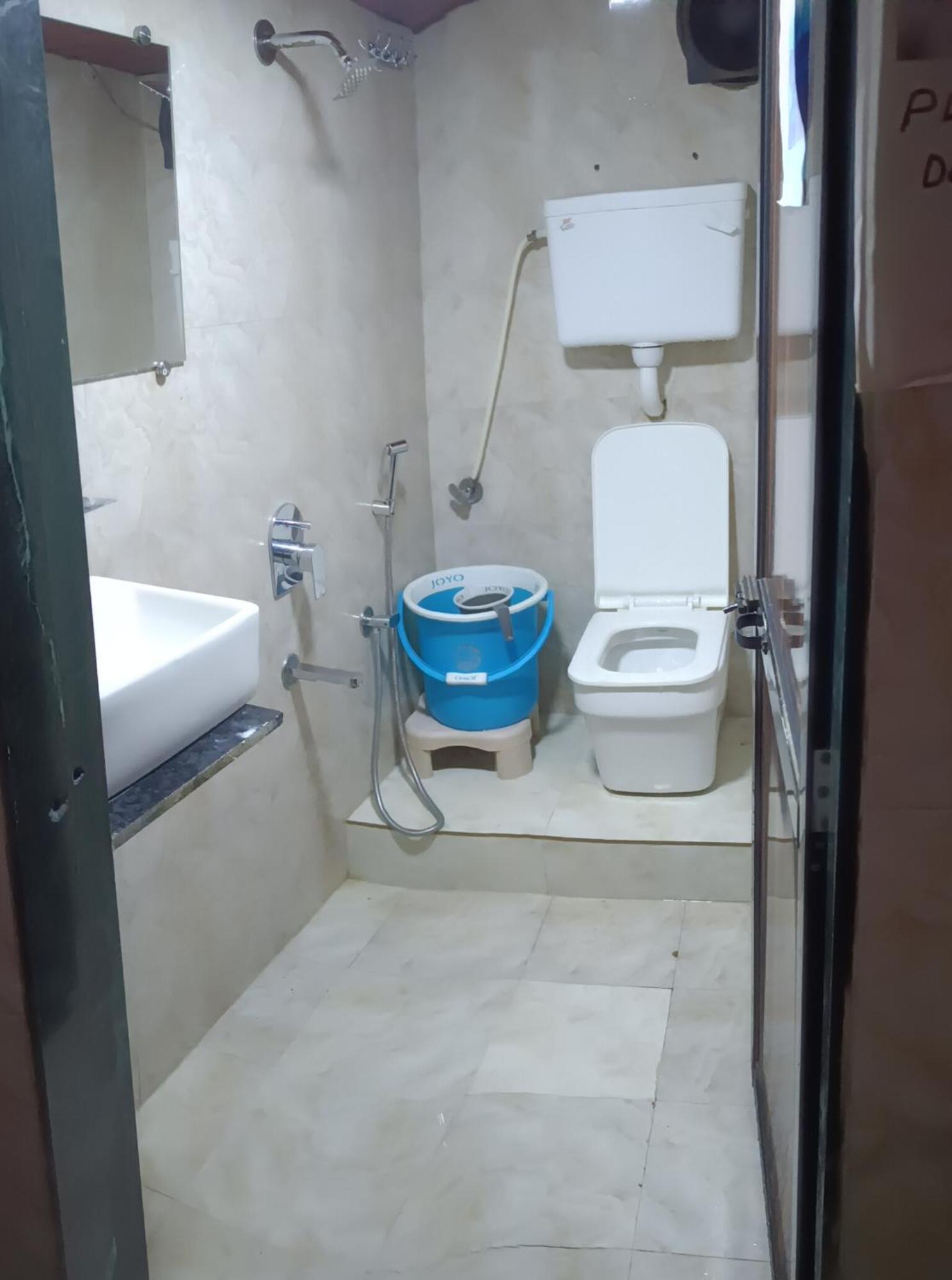 Asra Dormitory For Male And Female Mumbai Exterior foto